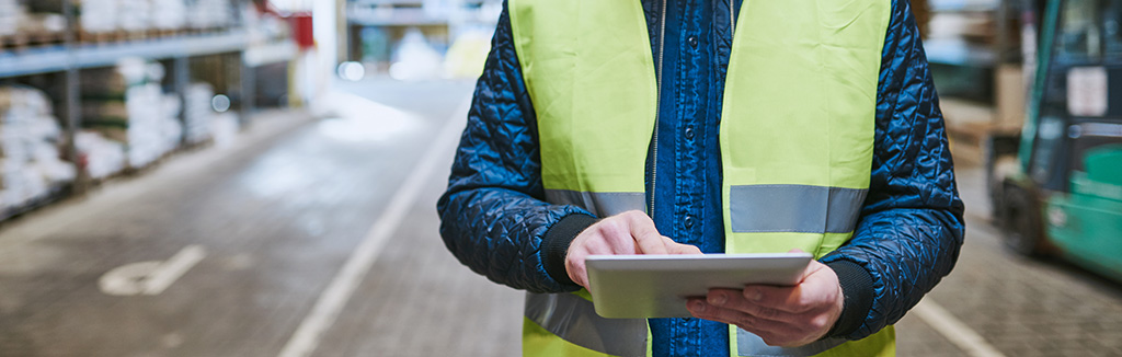 4 Essential Features for Mobile Maintenance Technology 4 Essential Features for Mobile Maintenance Technology